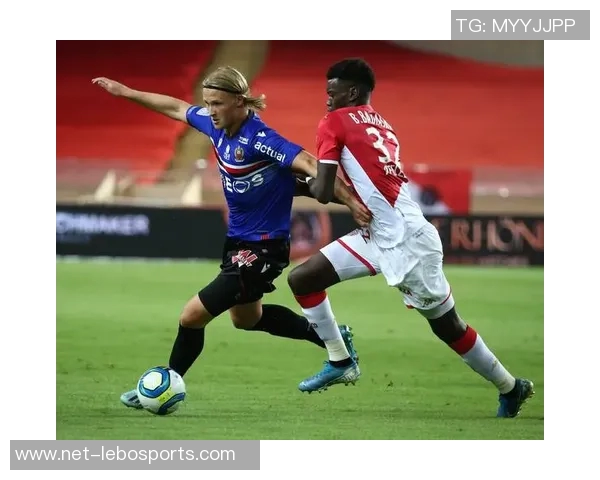 兰斯主场迎战摩纳哥全力争胜双方球员状态分析与比赛前瞻 兰斯主场迎战摩纳哥全力争胜双方球员状态分析与比赛前瞻